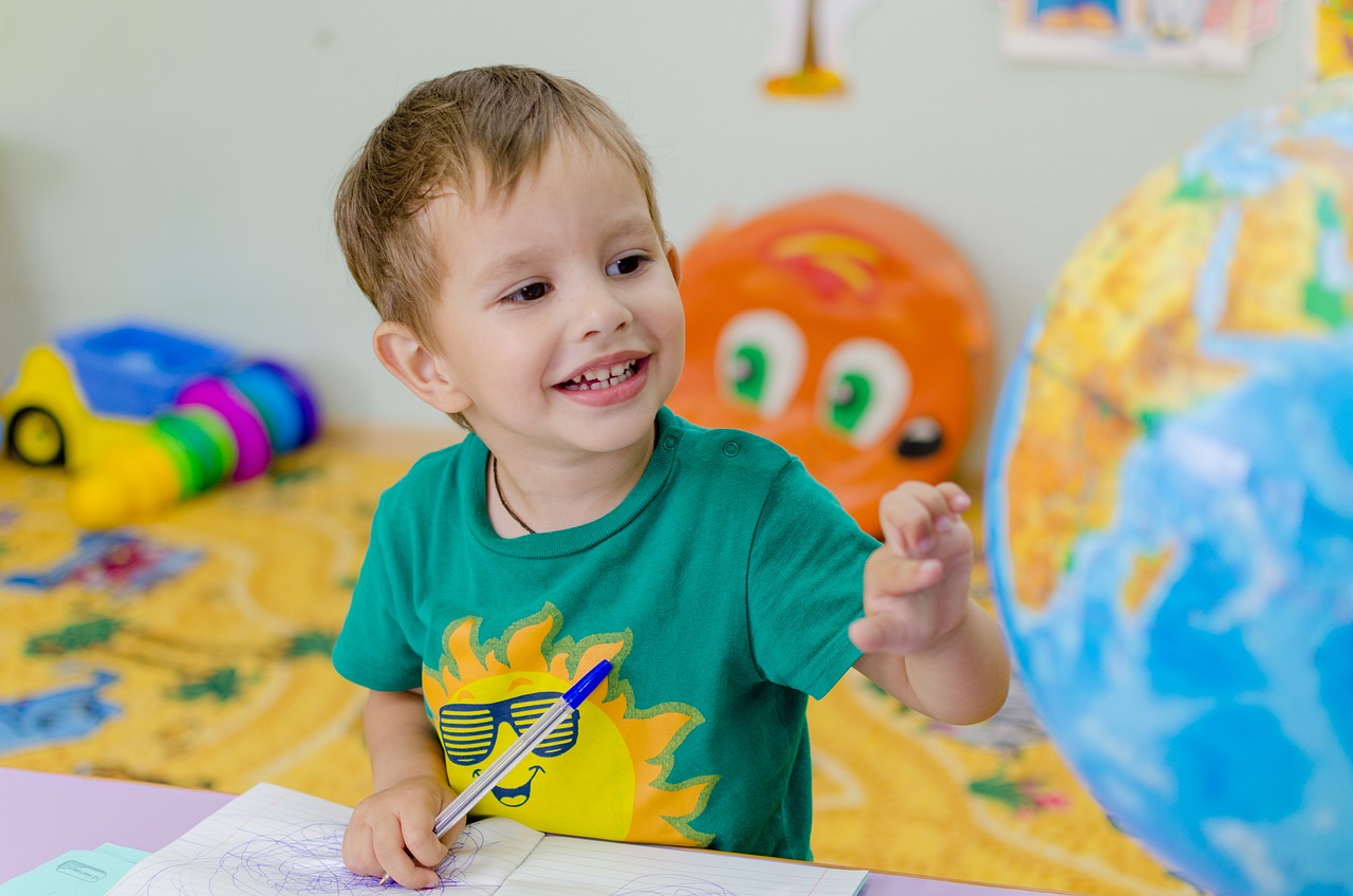 幼儿园孩子因老师殴打产生上学恐惧，专访揭示背后的故事与应对之道