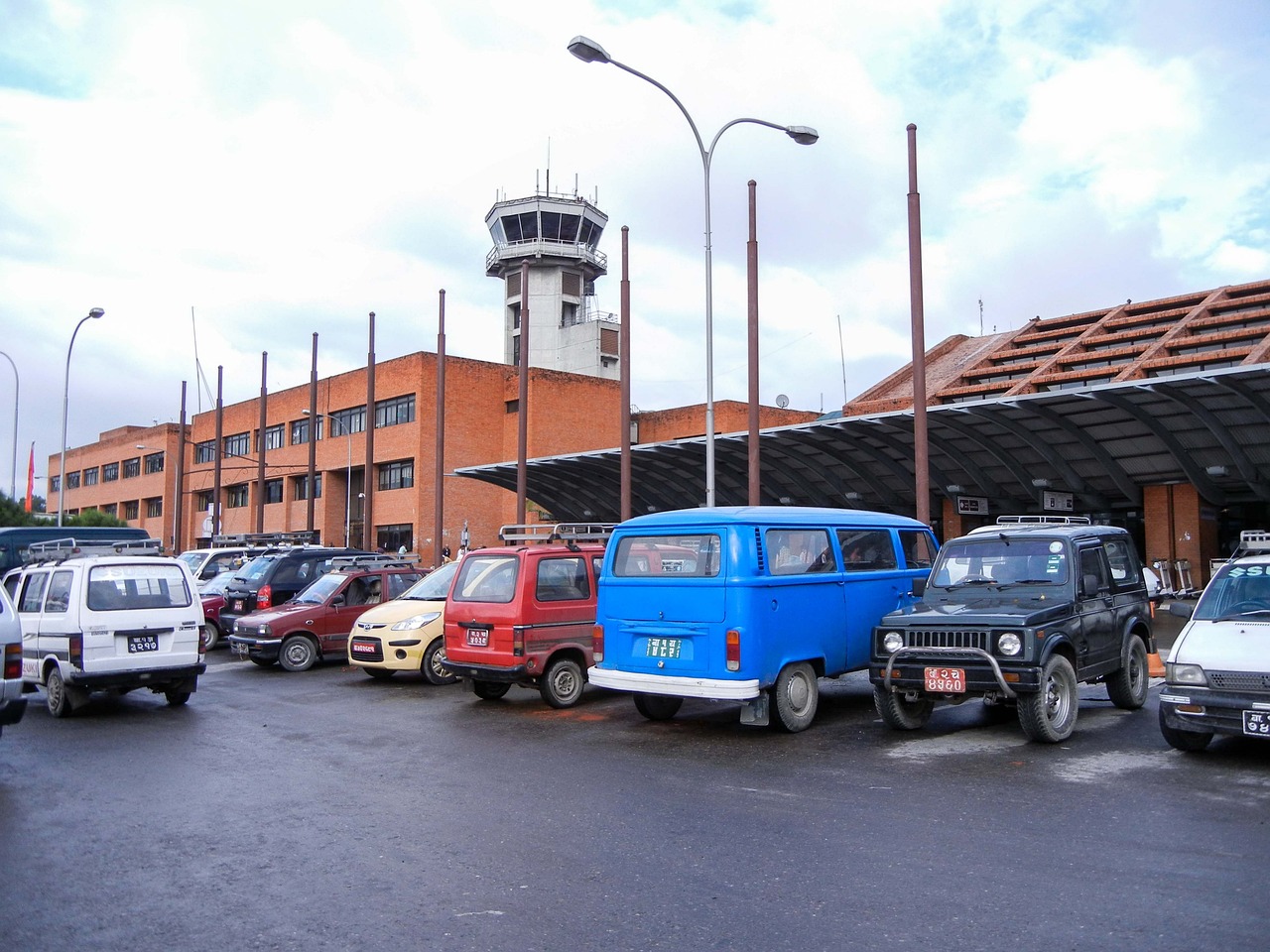 “汽车梦想家——杨浦青少年汽车科技探索之旅”活动顺利举行