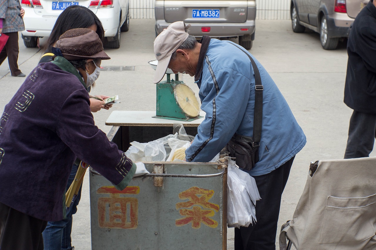 家庭护理老人、住家护理老人、老人陪护